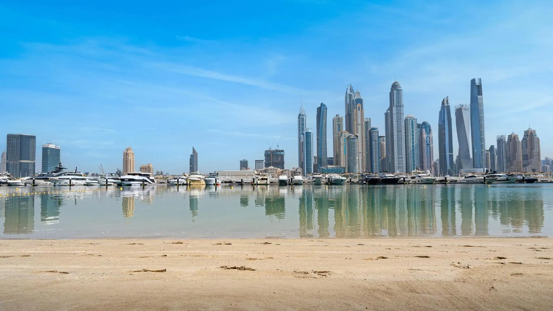 Sleek And Spacious 1 Bedroom With Private Beach Infinity Pool In Dubai Harbour 0*,  United Arab Emirates