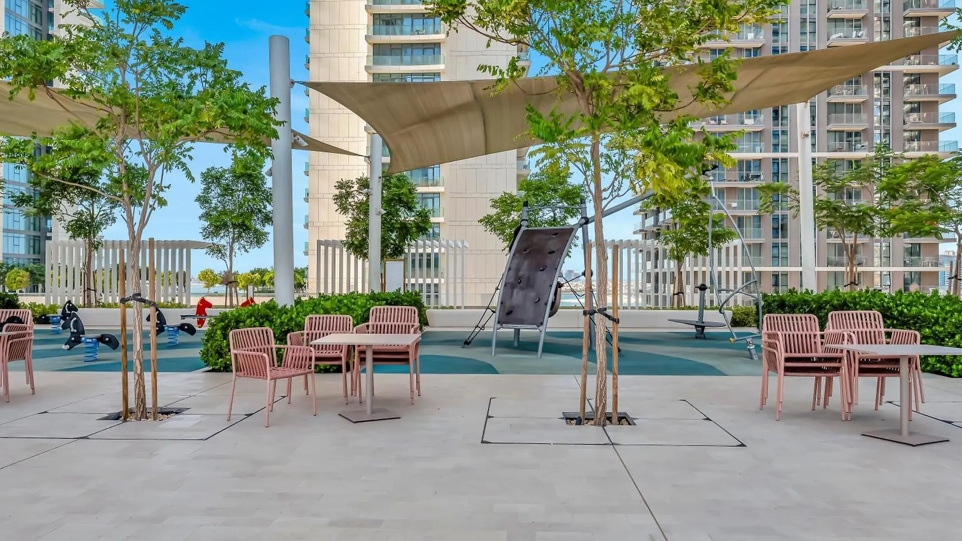 Sleek And Spacious 1 Bedroom With Private Beach Infinity Pool In Dubai Harbour