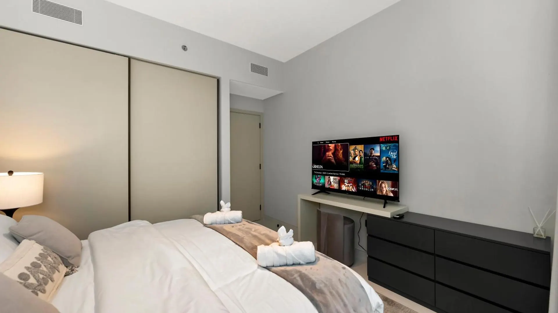 Sleek And Spacious 1 Bedroom With Private Beach Infinity Pool In Dubai Harbour 0*,